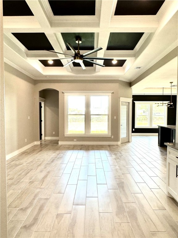 834 Utica St Property Photo 5