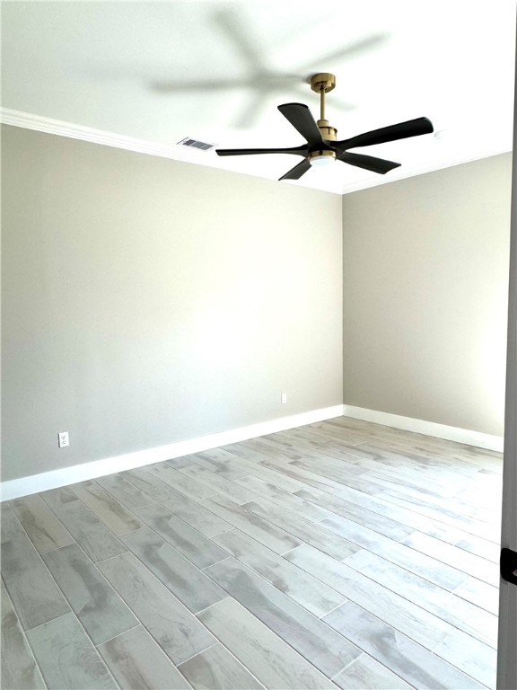 834 Utica St Property Photo 12