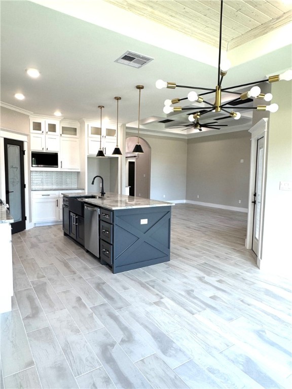 834 Utica St Property Photo 16