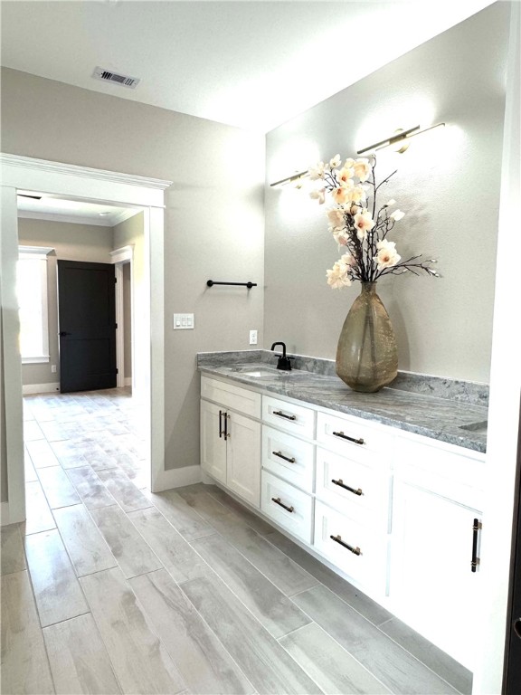 834 Utica St Property Photo 19