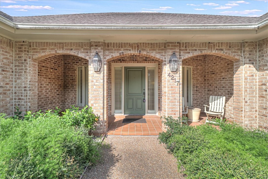 4217 Spring Creek Dr Property Photo 2