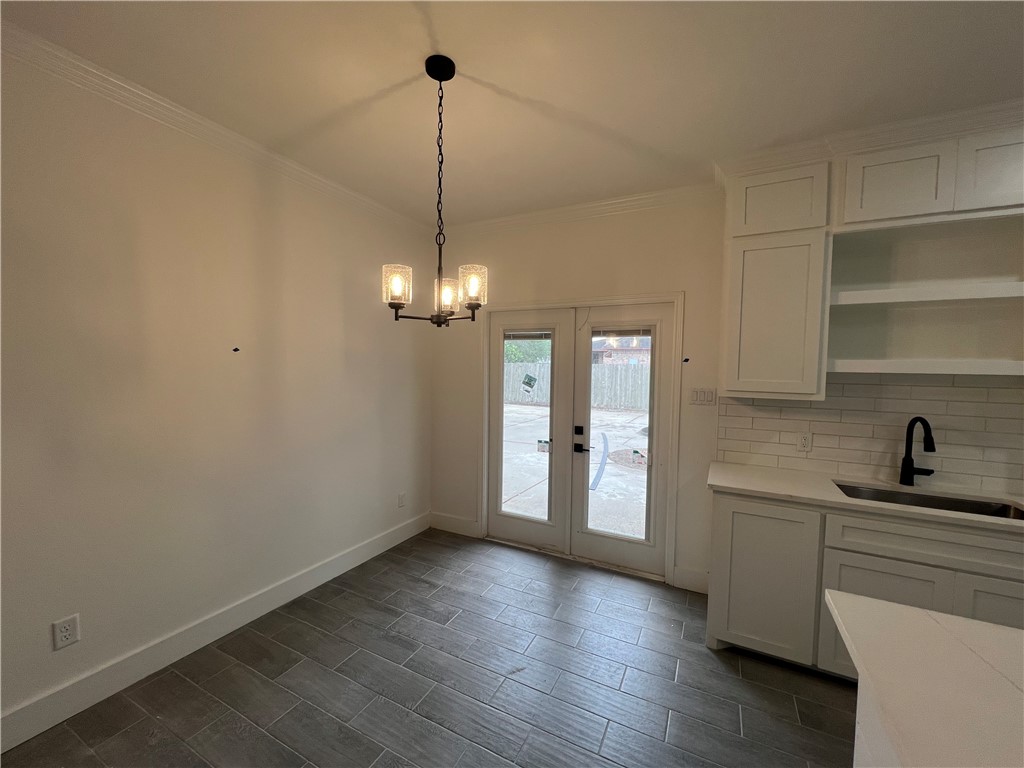8038 Etienne Dr Property Photo 10
