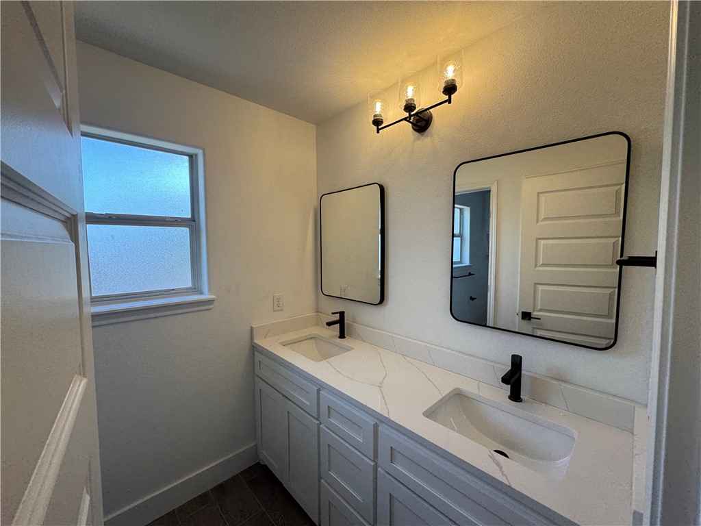 8038 Etienne Dr Property Photo 31