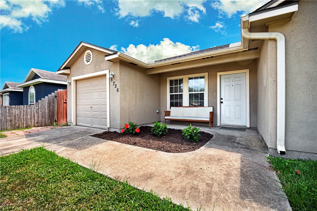 5726 Victor Lara Ortegon St Property Photo 2