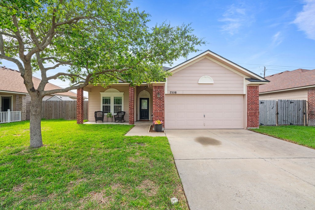 7558 Angelwing Dr Property Photo 1