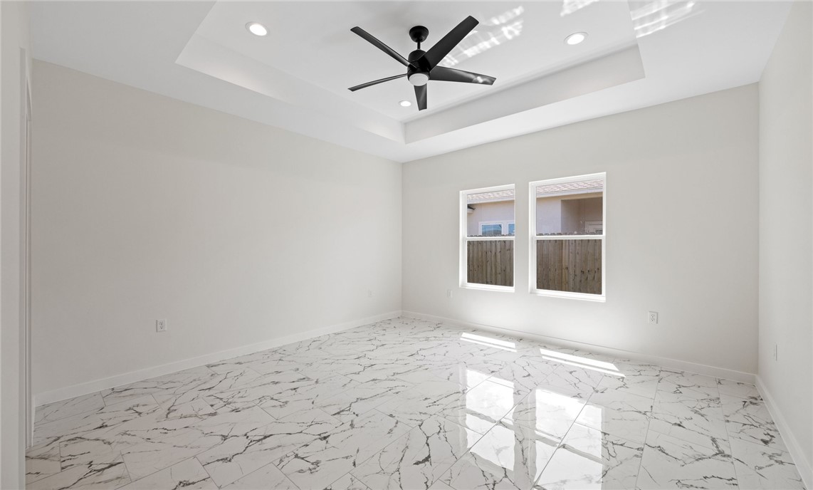 6721 La Salle Dr Property Photo 8