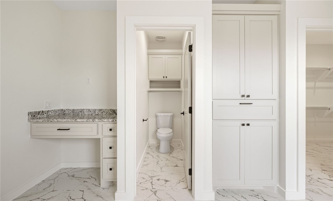 6721 La Salle Dr Property Photo 12