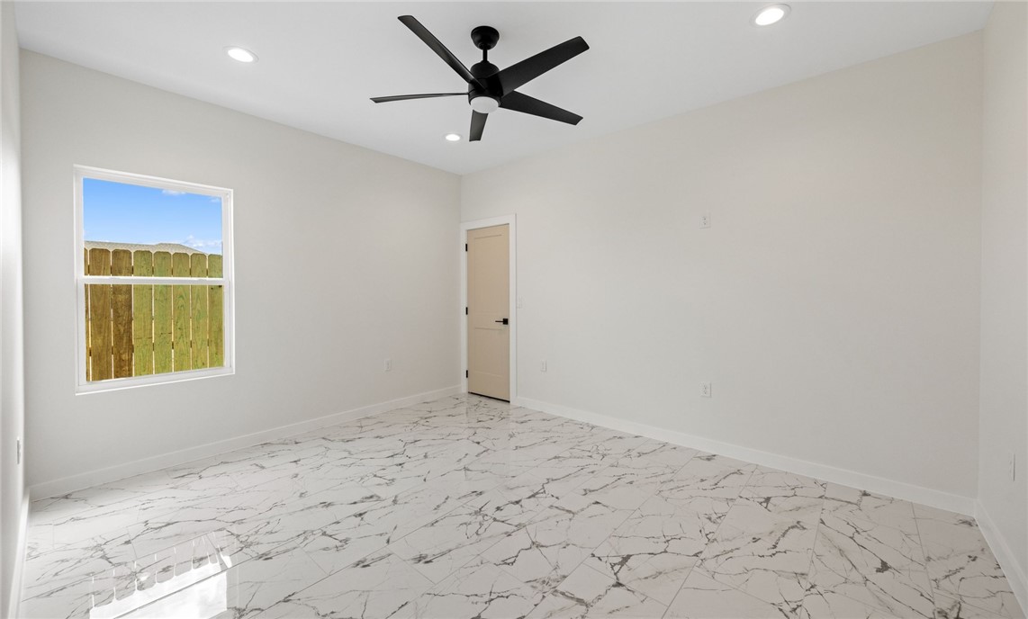 6721 La Salle Dr Property Photo 15