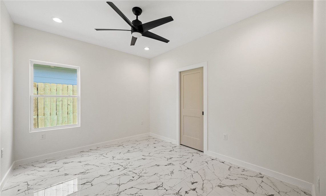 6721 La Salle Dr Property Photo 16