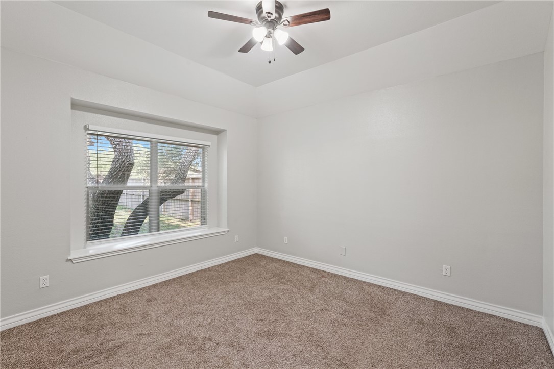 104 Saint Andrews St Property Photo 13