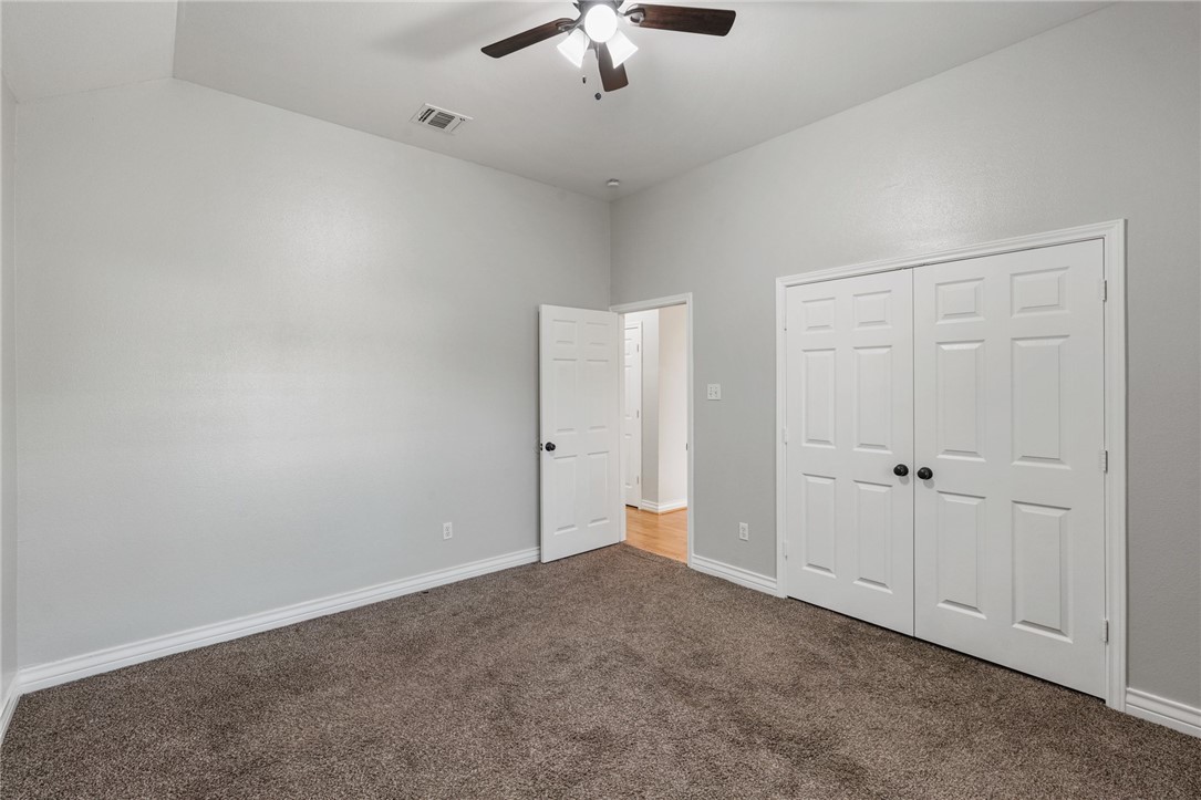 104 Saint Andrews St Property Photo 14