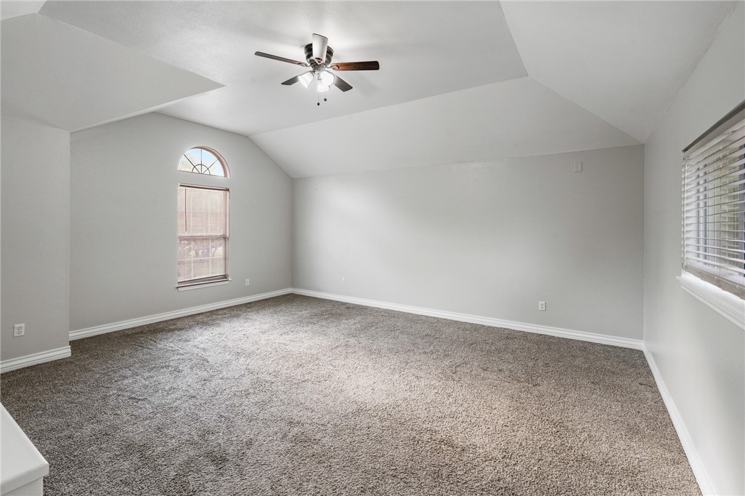 104 Saint Andrews St Property Photo 18