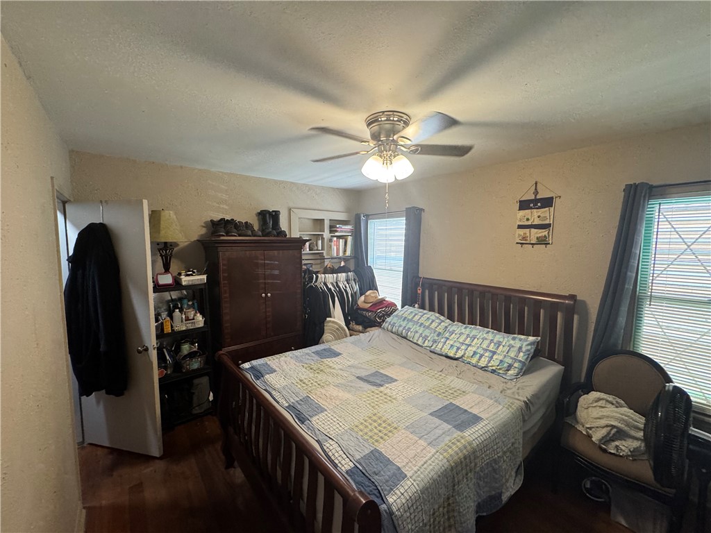 1210 Brentwood Dr Property Photo 8