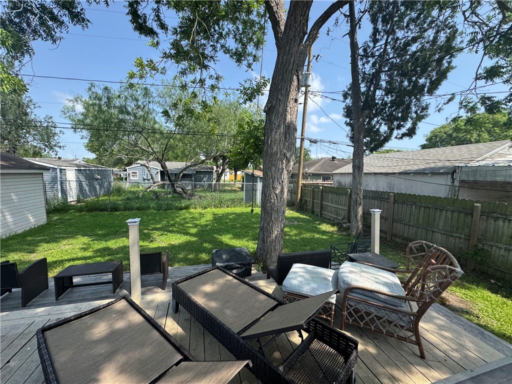 1210 Brentwood Dr Property Photo 15