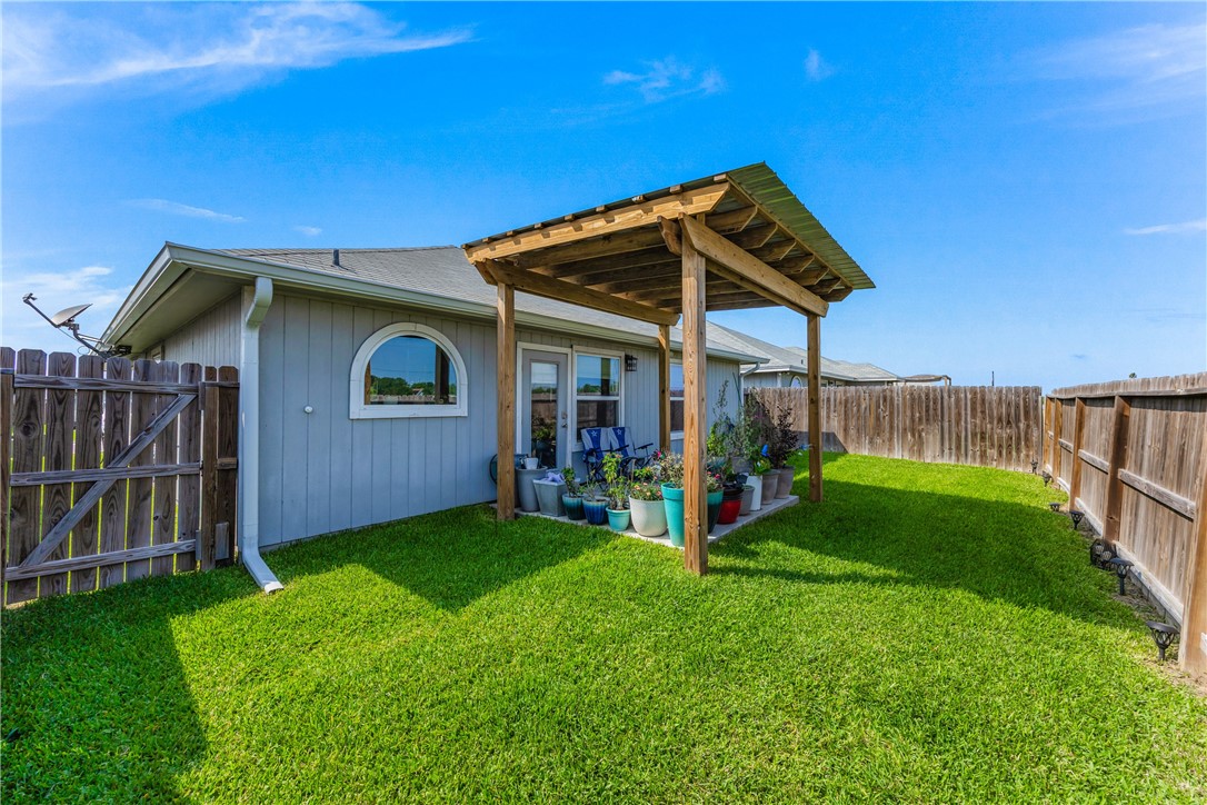 6766 Mikayla St Property Photo 18