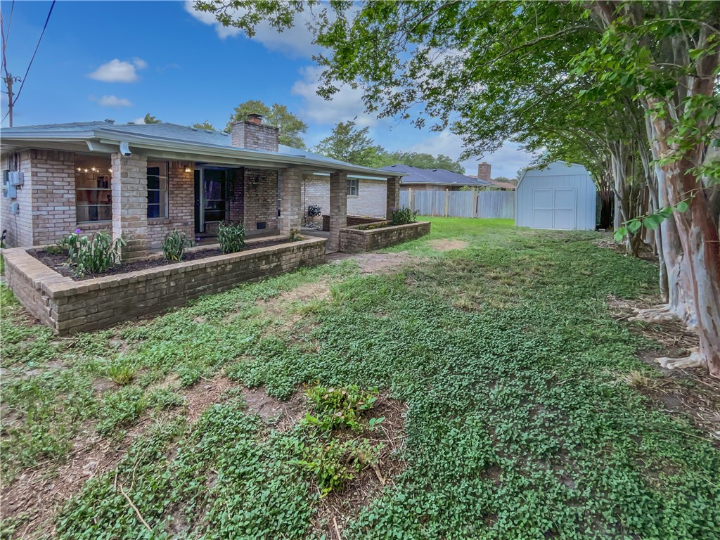 3658 Braeburn Dr Property Photo 8