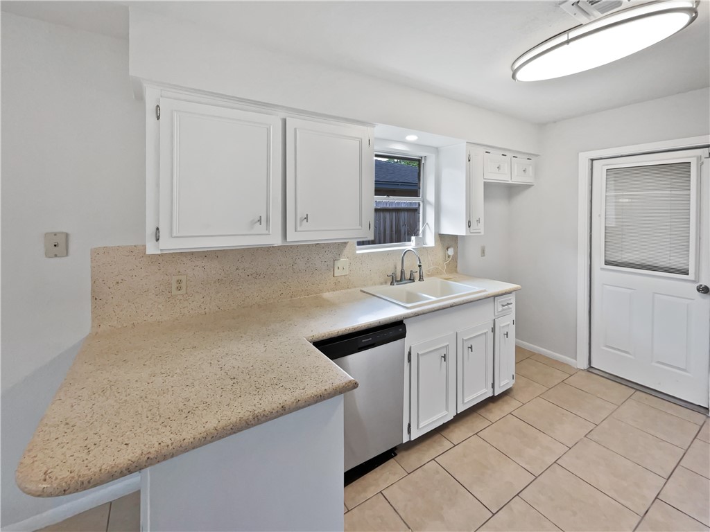 3658 Braeburn Dr Property Photo 12