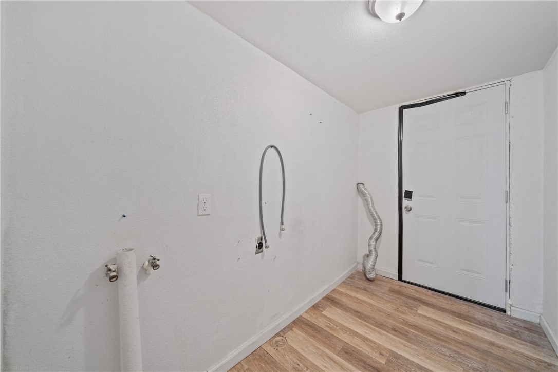 1809 Yale St Property Photo 8