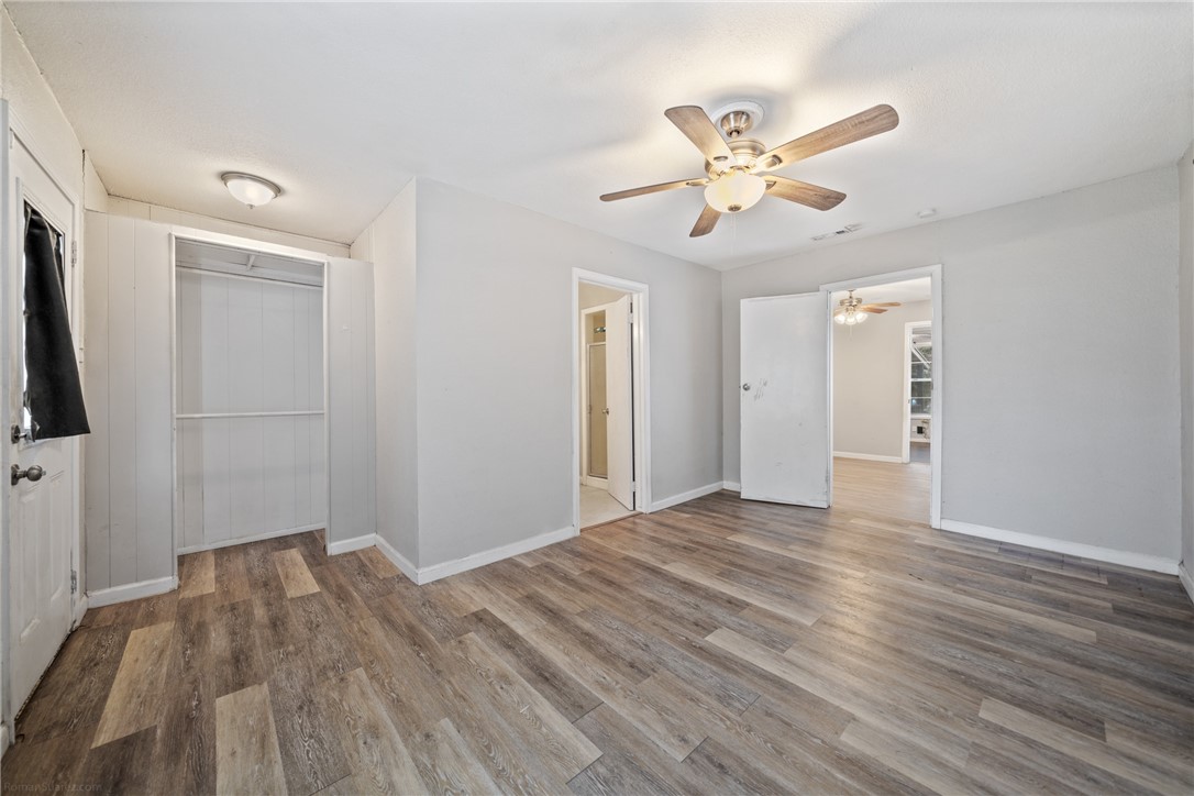 1809 Yale St Property Photo 12