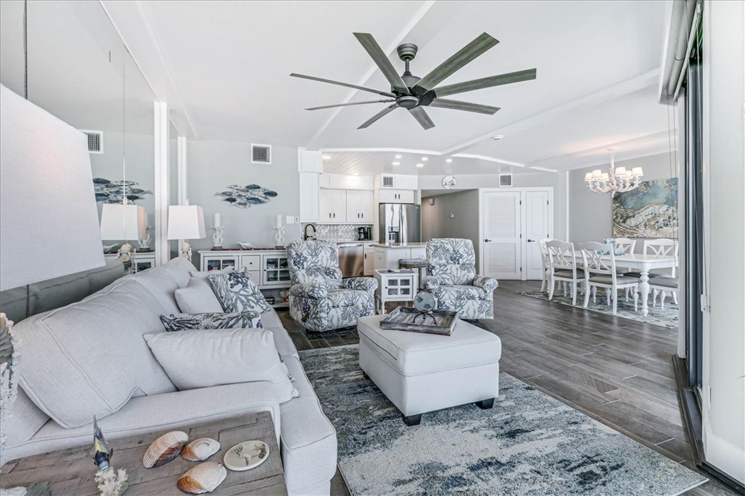 6745 Seacomber Dr 504 Property Photo 6