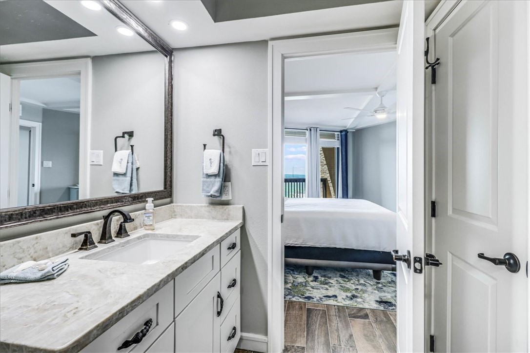 6745 Seacomber Dr 504 Property Photo 17