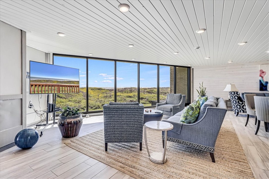 6745 Seacomber Dr 504 Property Photo 39