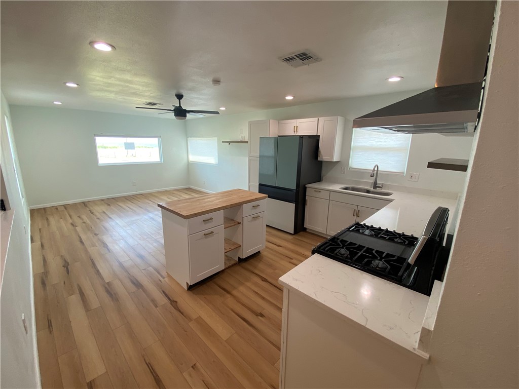 3434 Maui Dr Property Photo 3