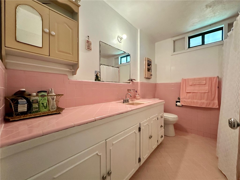 919 W Ave G Property Photo 11