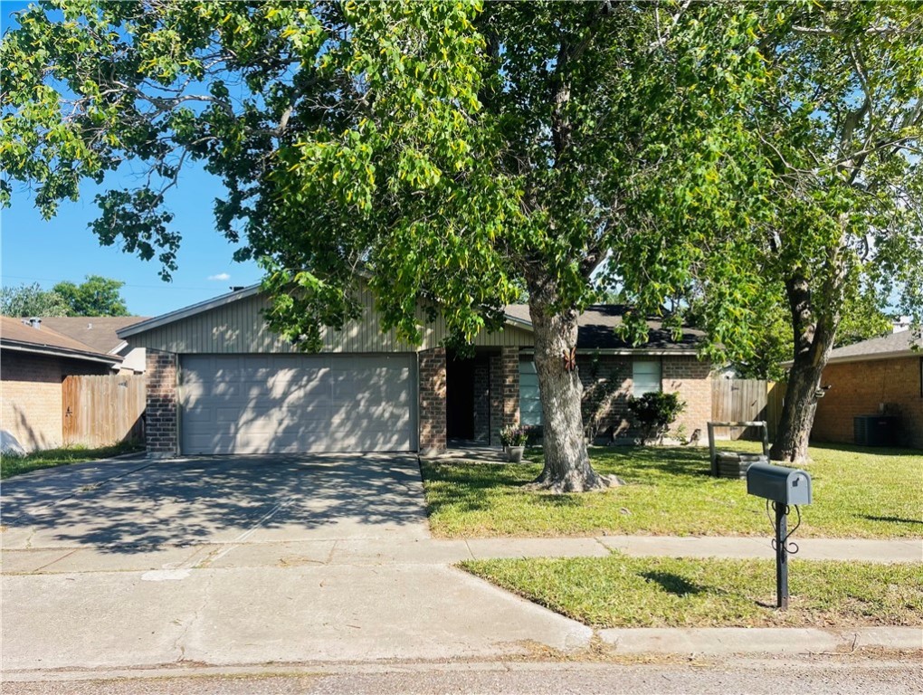 4006 Hurlwood Property Photo 2