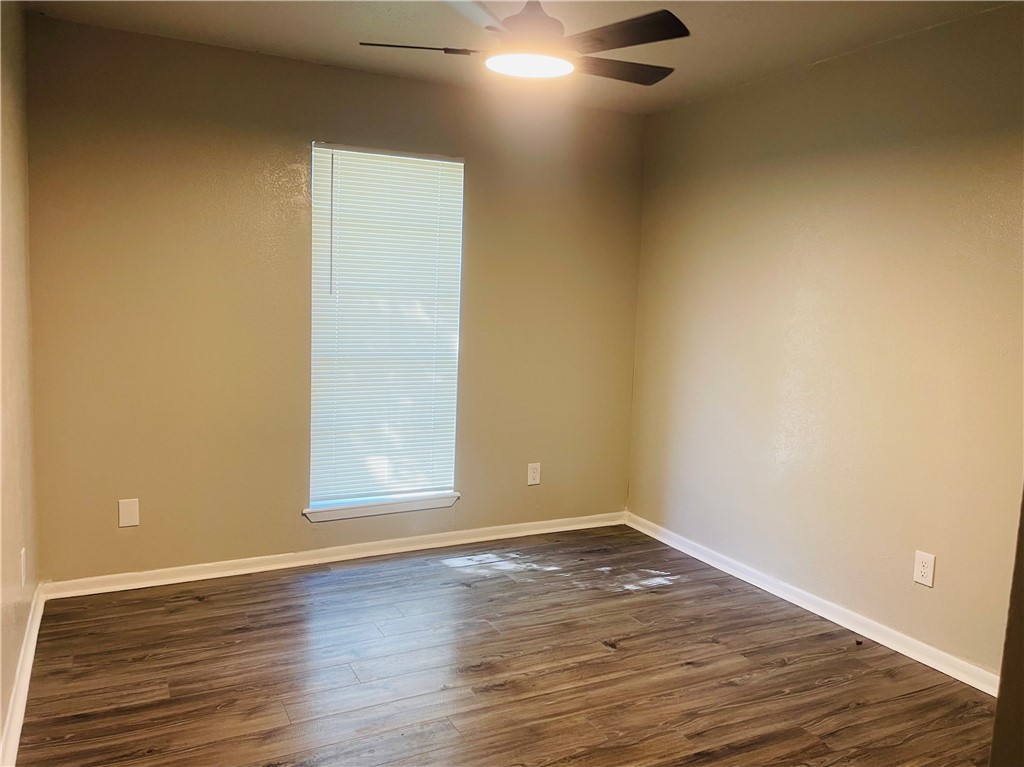 4006 Hurlwood Property Photo 8