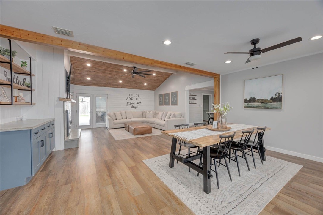 100 Presidio Dr Property Photo 3