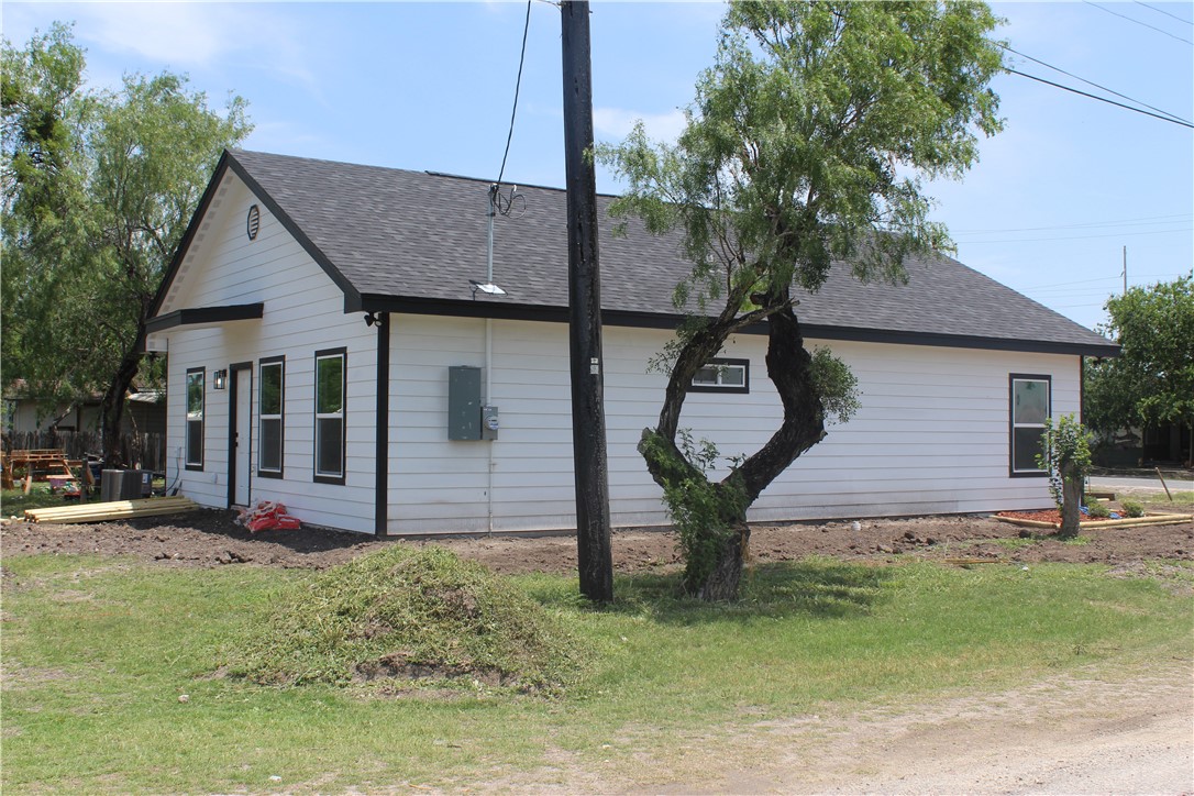 112 S Vasquez Property Photo 22