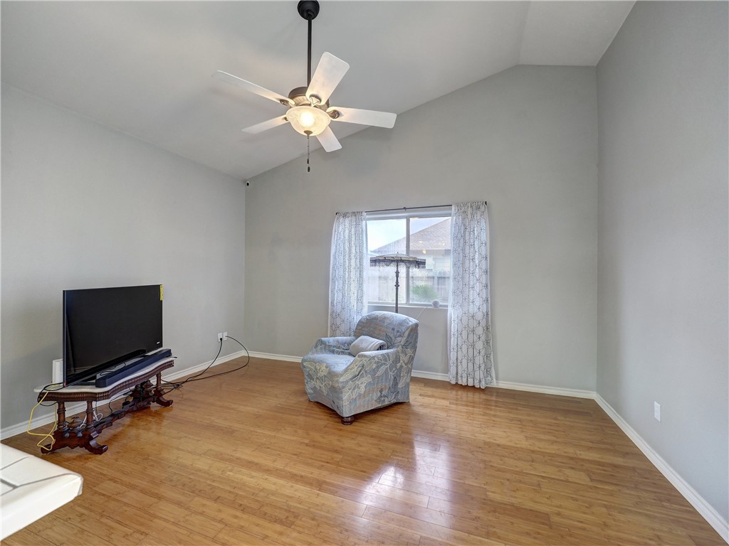 13701 Suntan Ave Property Photo 14