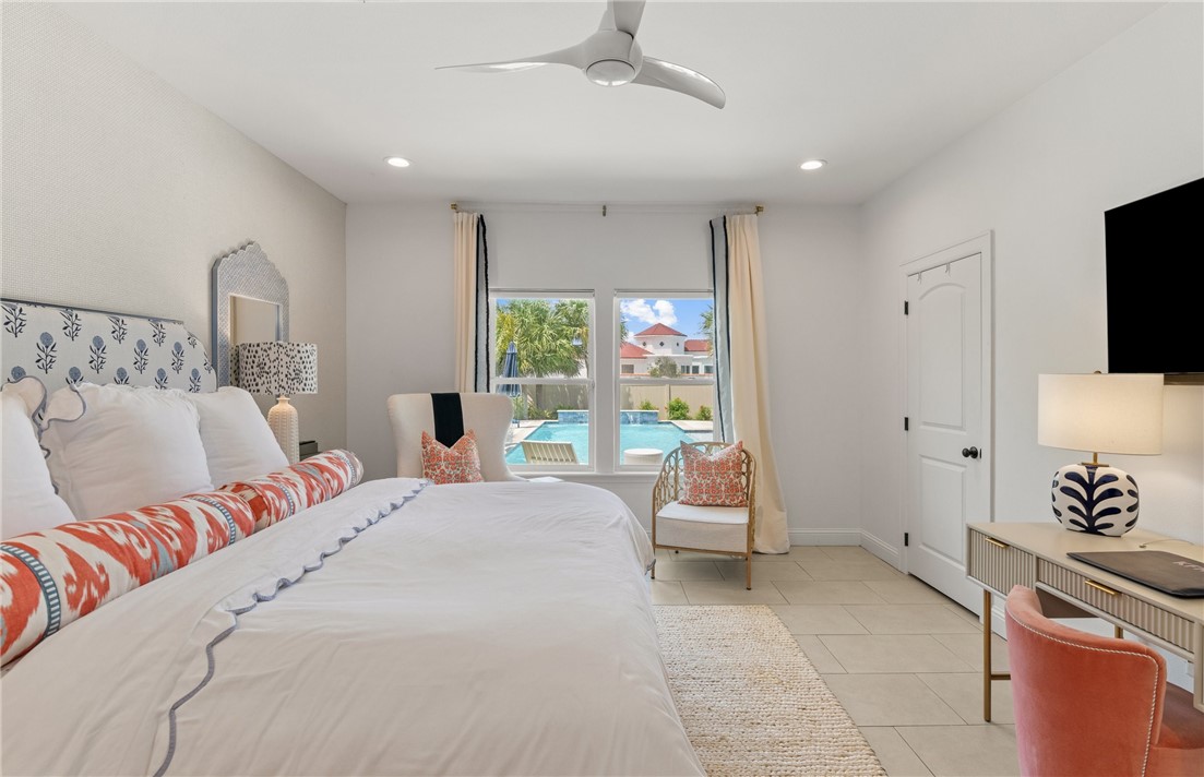 13526 Catamaran Dr Property Photo 11
