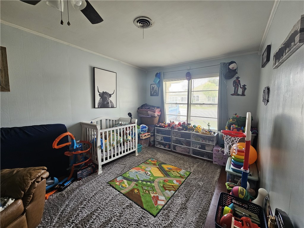 30 Locke St Property Photo 15