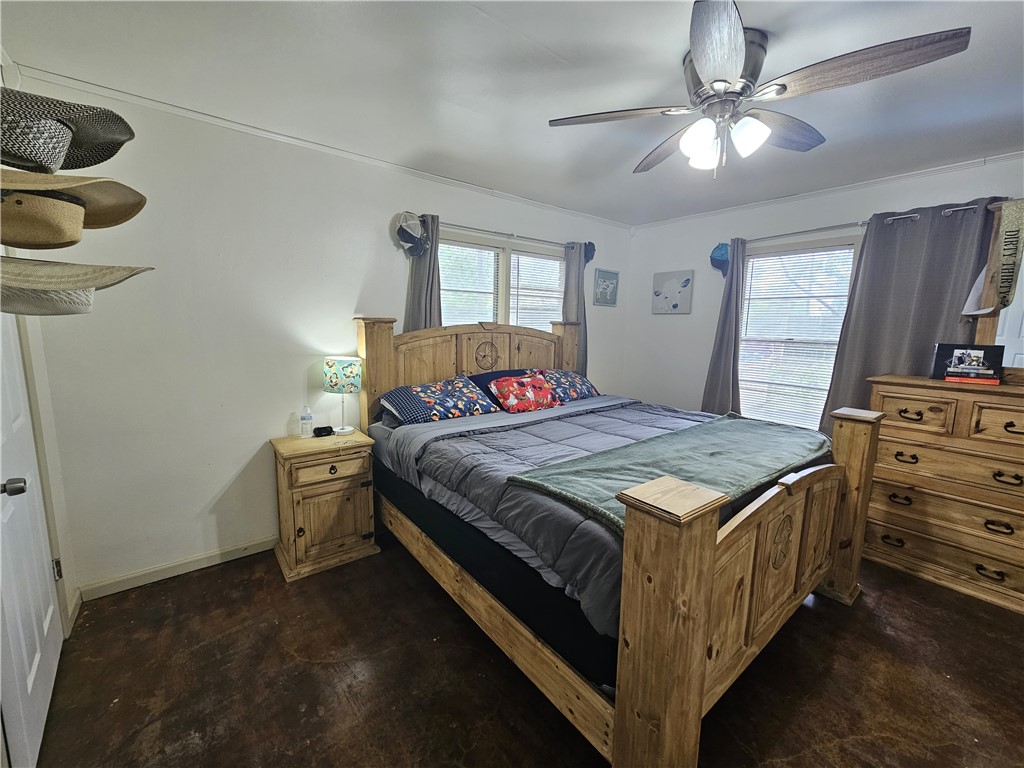 30 Locke St Property Photo 16