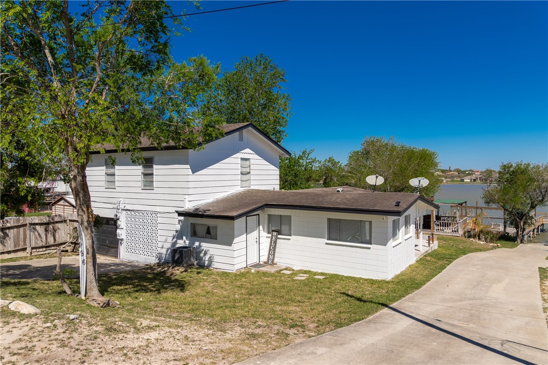 196 E Lake View Property Photo
