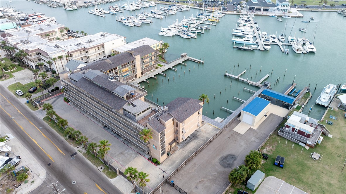 200 W Cotter Ave B-3 Property Photo 8