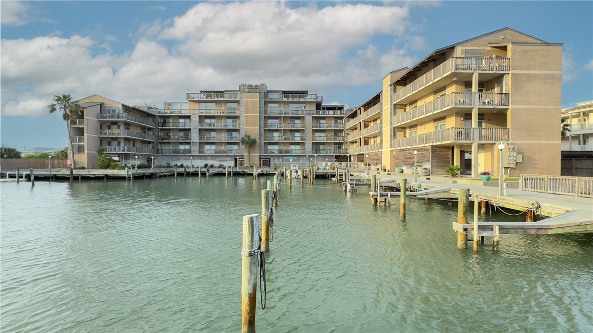 200 W Cotter Ave B-3 Property Photo 10