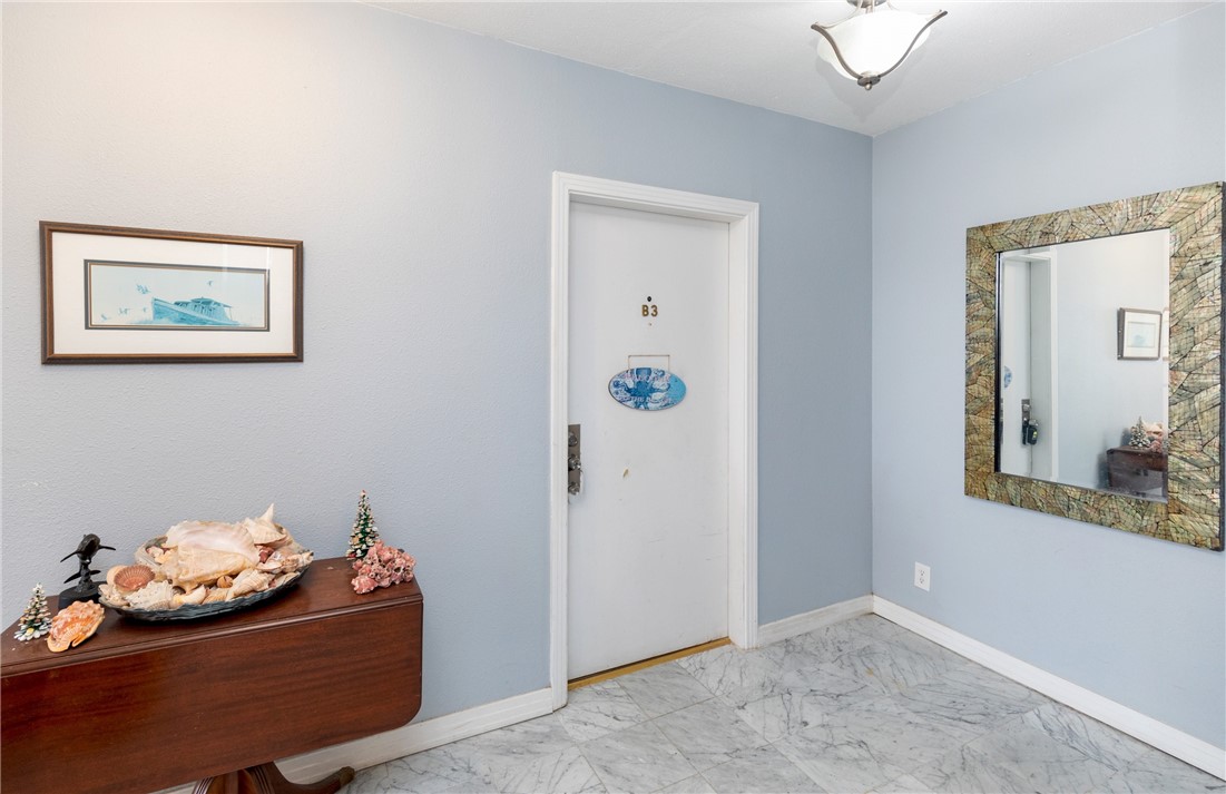 200 W Cotter Ave B-3 Property Photo 12