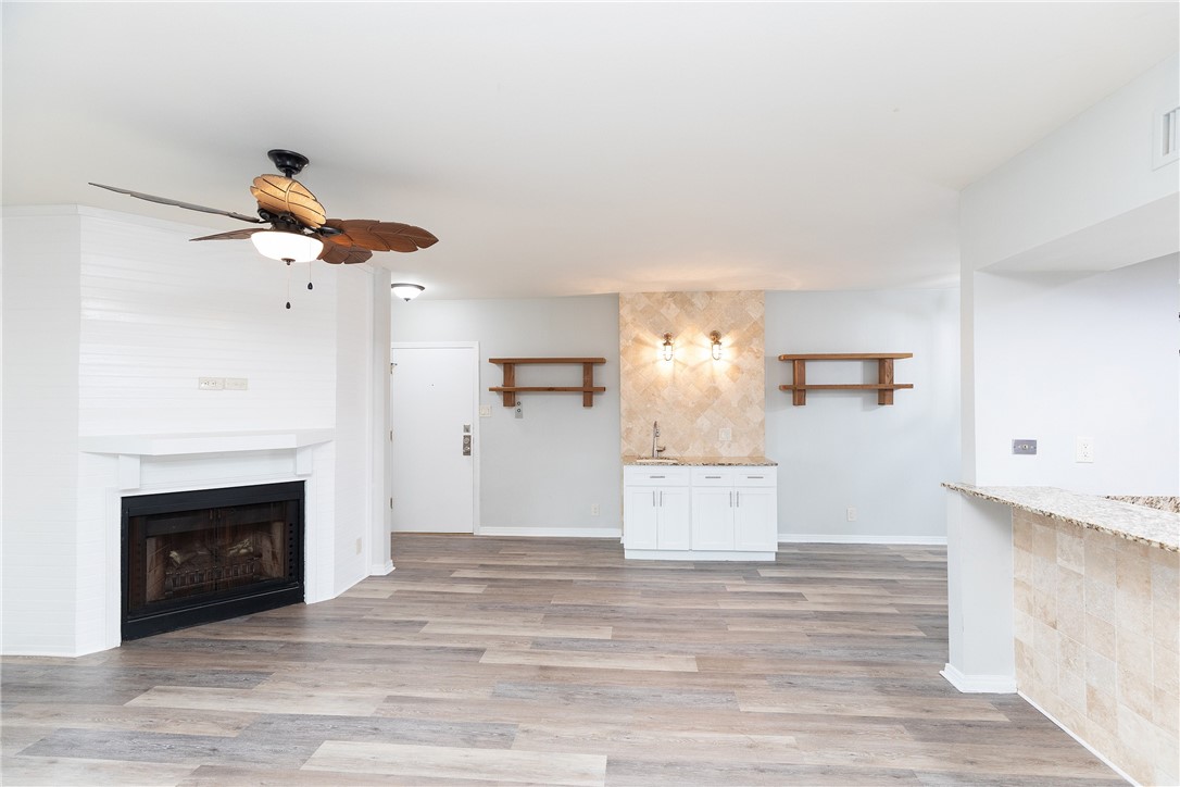 200 W Cotter Ave B-3 Property Photo 18