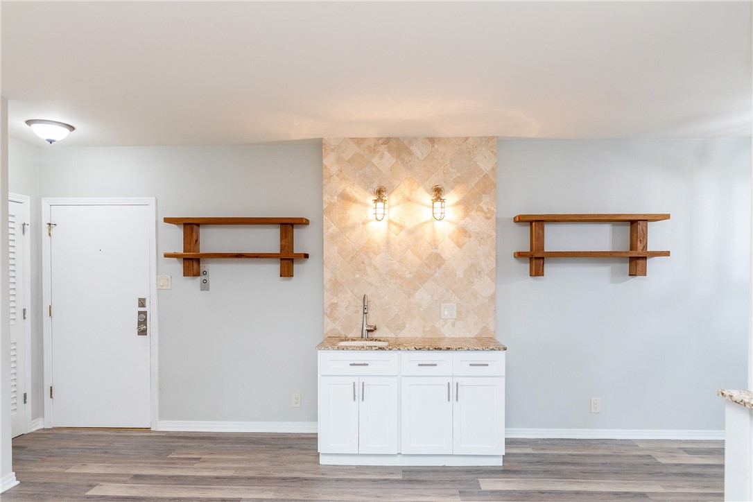 200 W Cotter Ave B-3 Property Photo 20