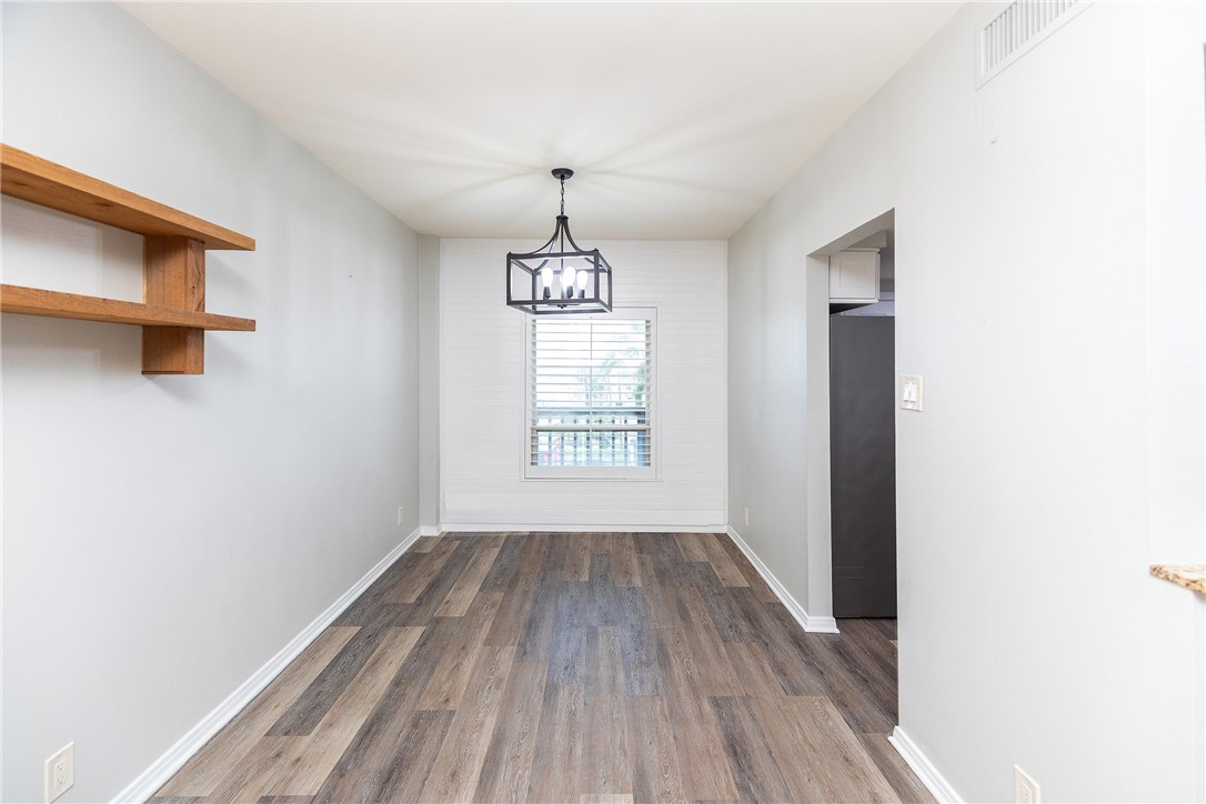 200 W Cotter Ave B-3 Property Photo 22