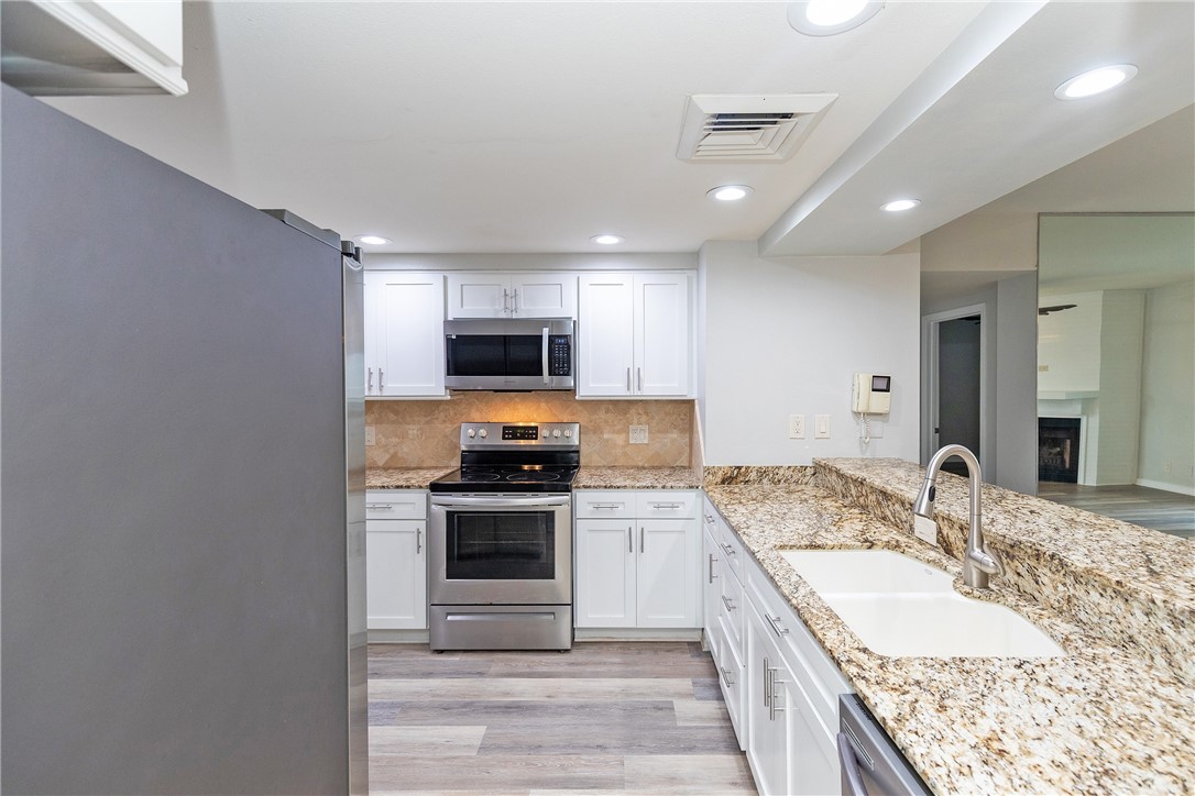 200 W Cotter Ave B-3 Property Photo 24