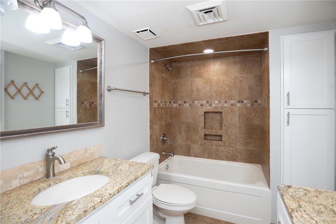 200 W Cotter Ave B-3 Property Photo 33