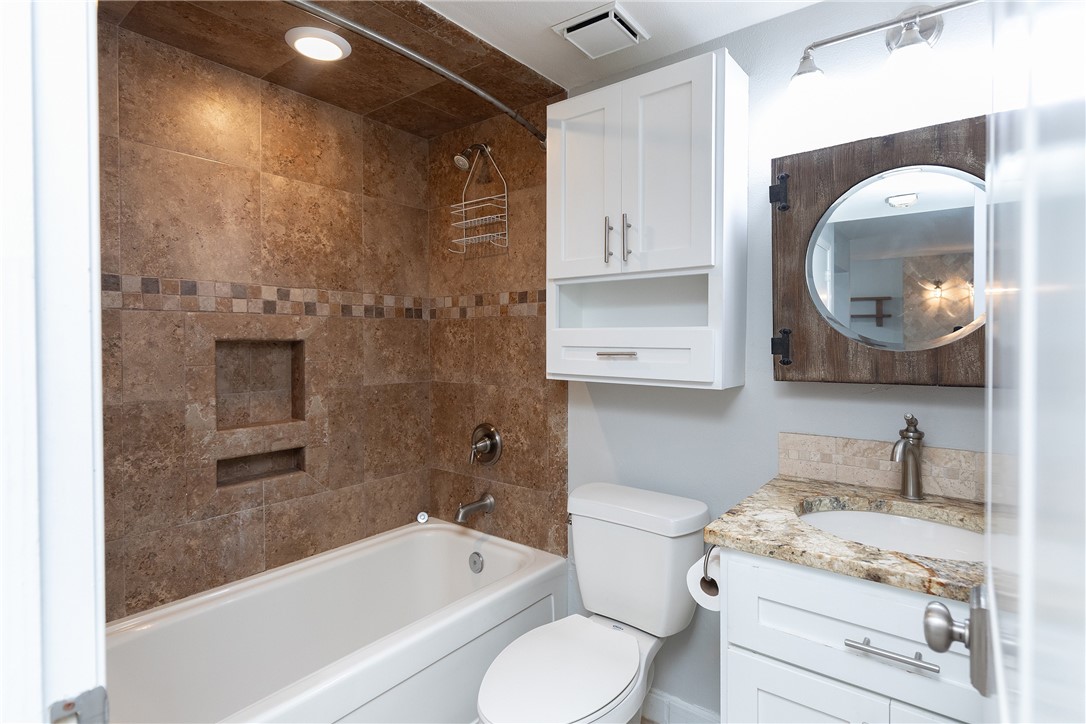 200 W Cotter Ave B-3 Property Photo 37