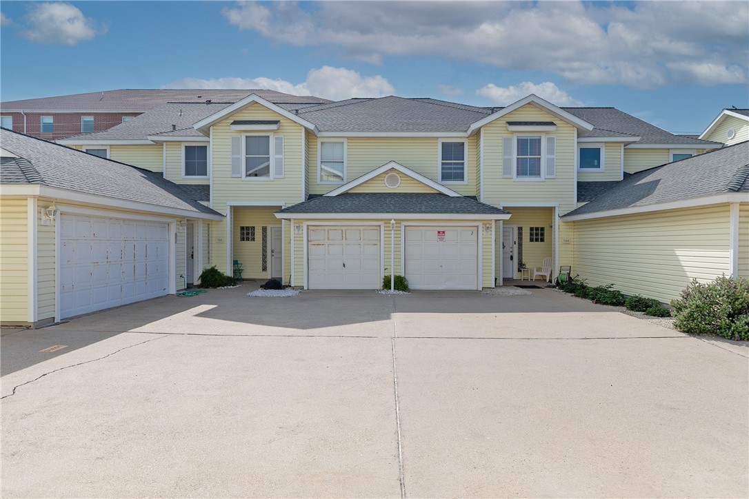 15102 Leeward Dr 702 Property Photo