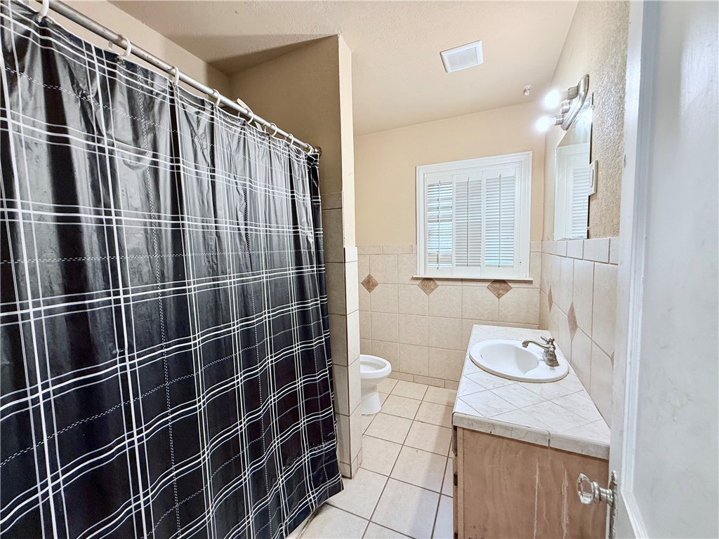 325 Texas Ave Property Photo 9