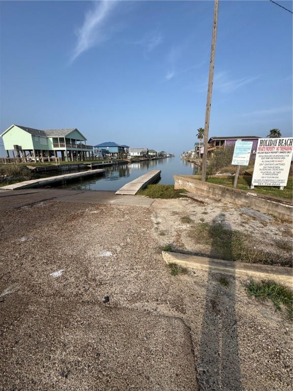 488 Live Oak Property Photo 4