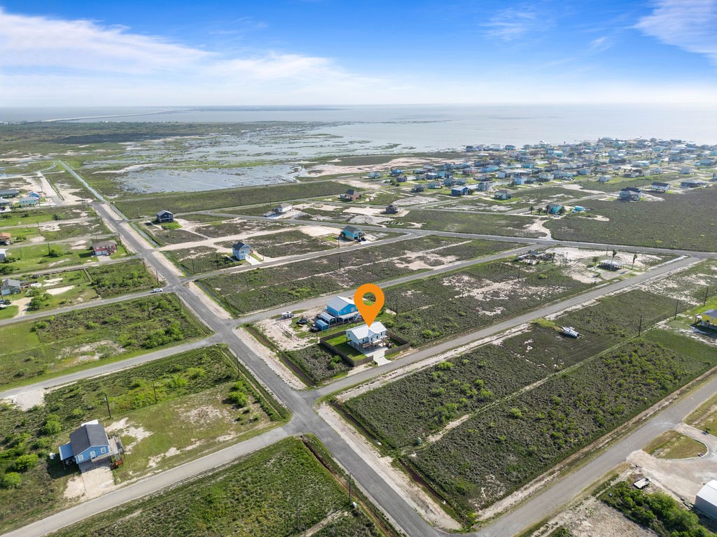 568 W Post Oak Lane Property Photo 7